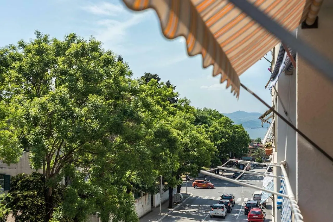 Apartments Cezar Split 0*,  Croatia