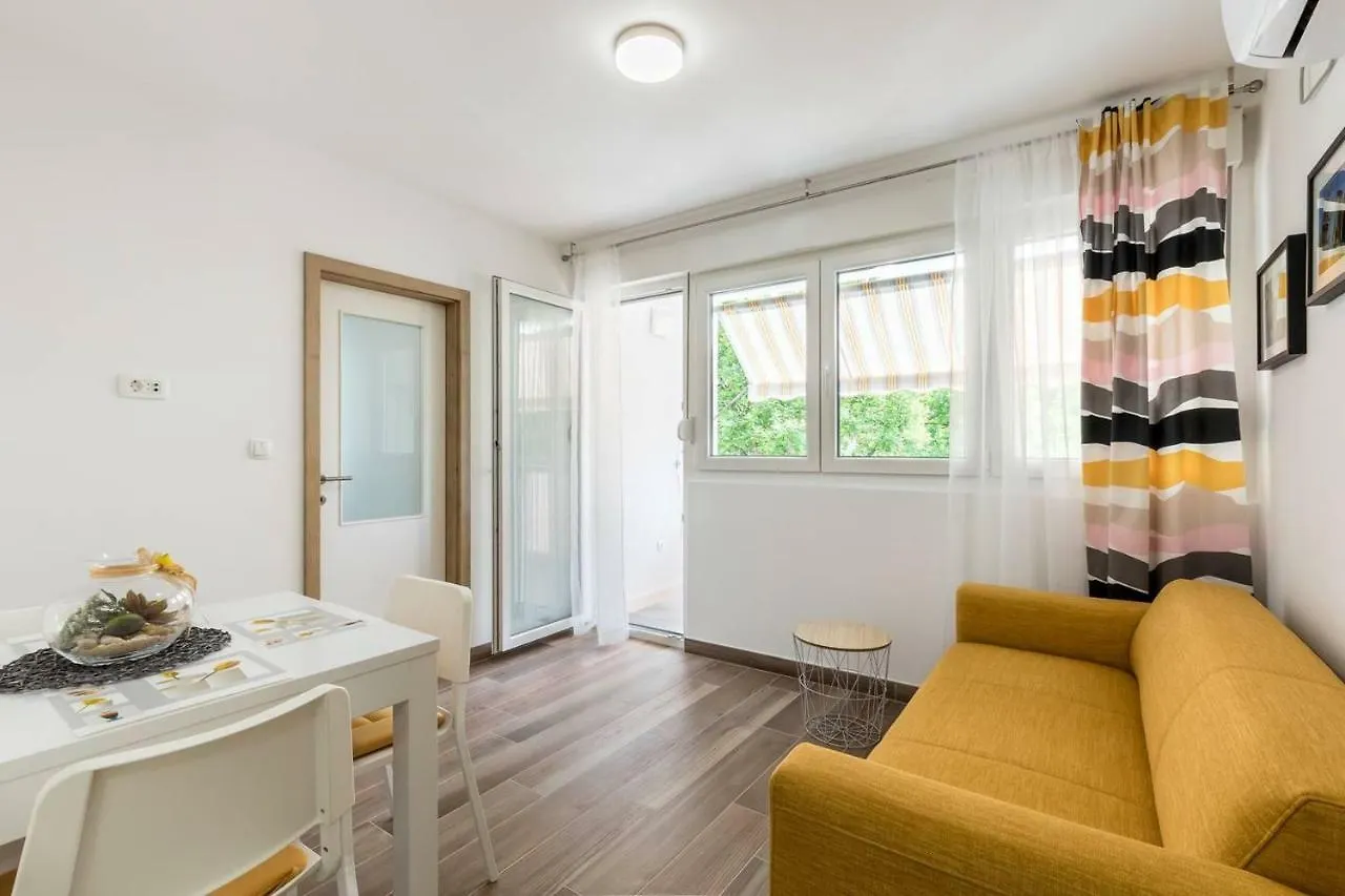 Apartments Cezar Split