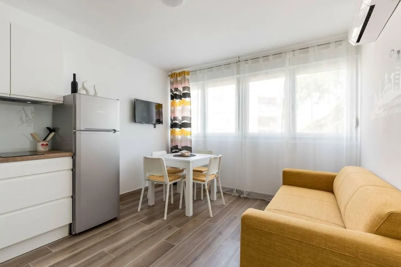 Apartments Cezar Split