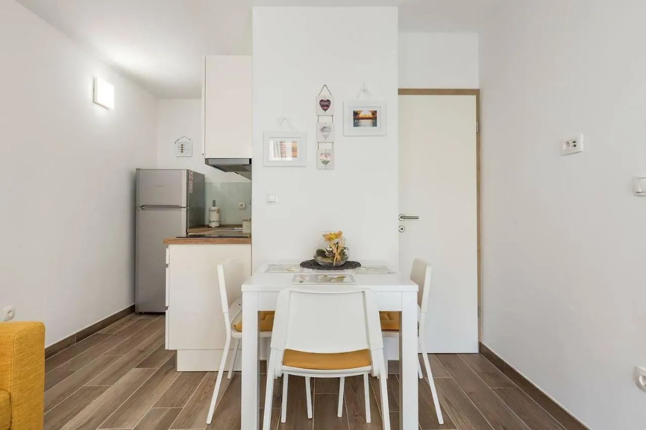 Apartments Cezar Split