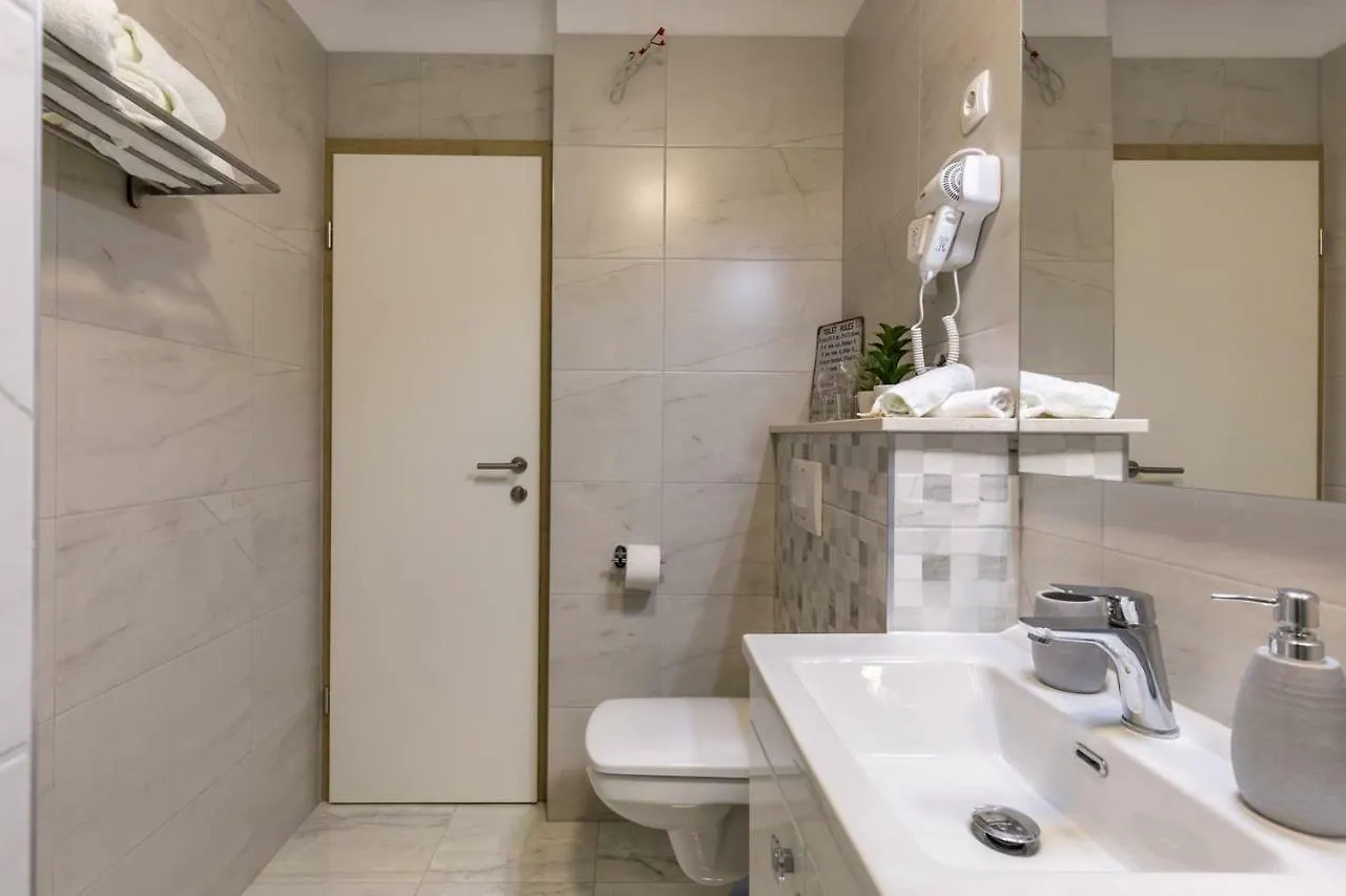 Apartments Cezar Split